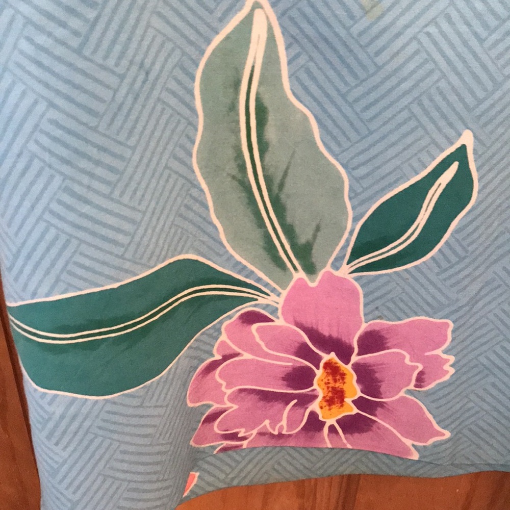 Blue Beach Sarong with Tropical Flowers - Picture 11 of 12